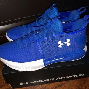 Under Armour drive 4 low